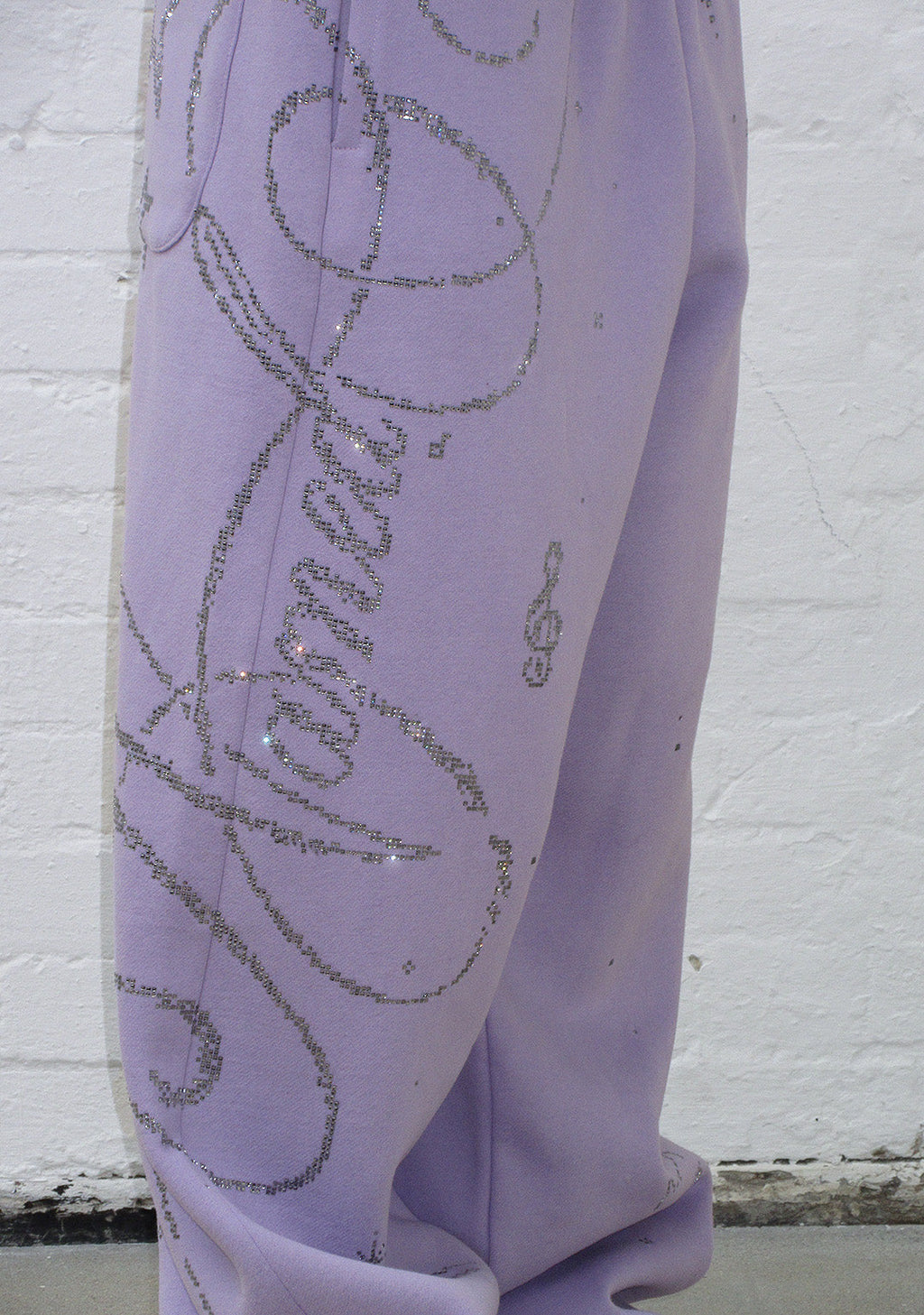 DREAMER RHINESTONE TEDDY OVERSIZED SWEATPANTS LILAC