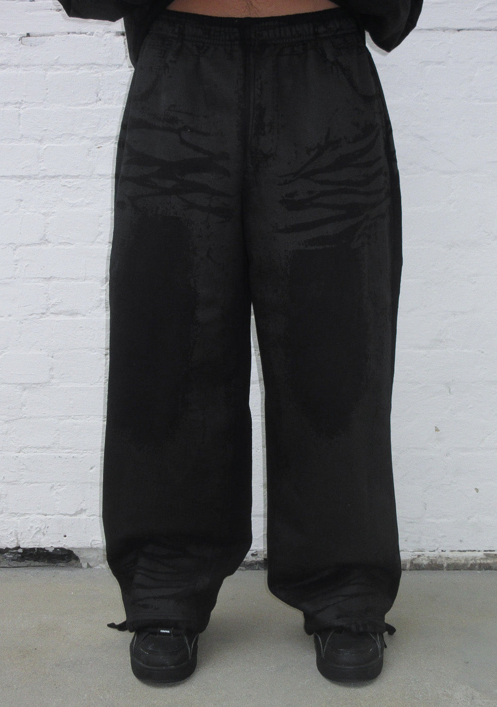 FAITHFUL LEATHER EFFECT OVERSIZED SWEATPANTS BLACK