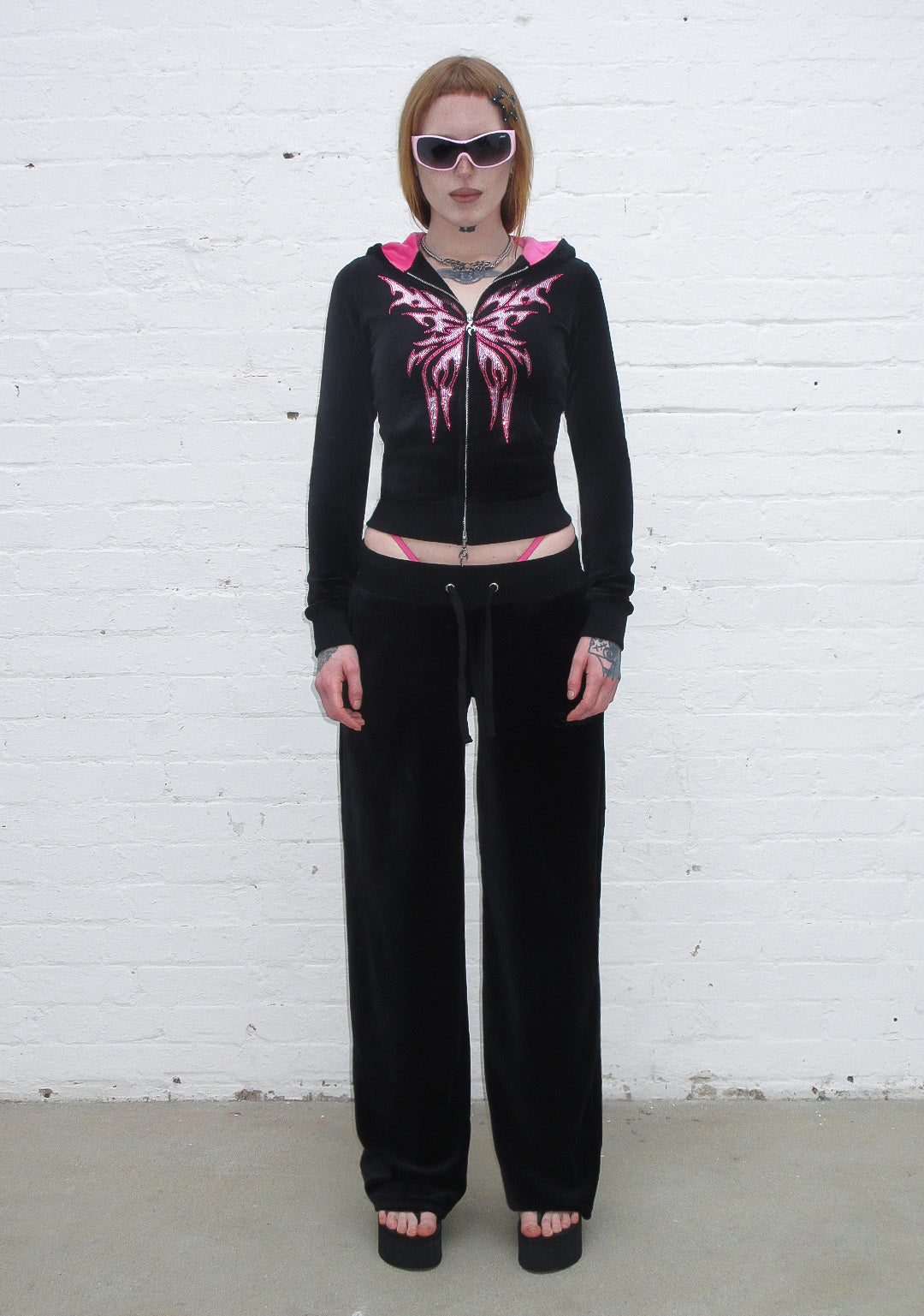 IDOL RHINESTONE VELOUR SWEATPANTS BLACK