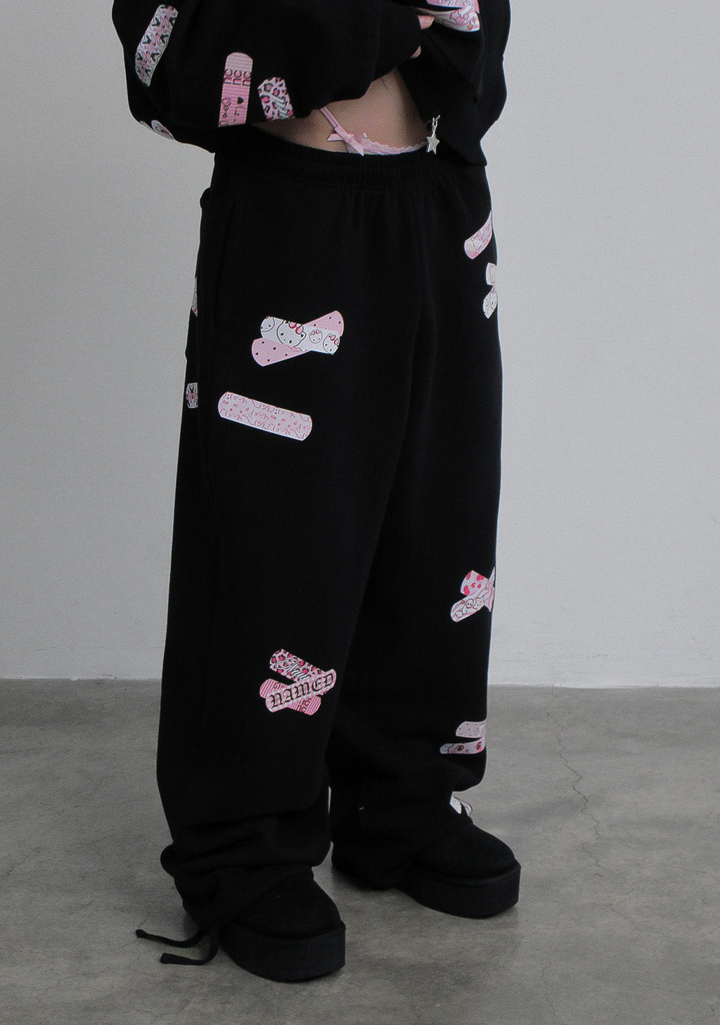 STITCH TEDDY OVERSIZED SWEATPANTS BLACK