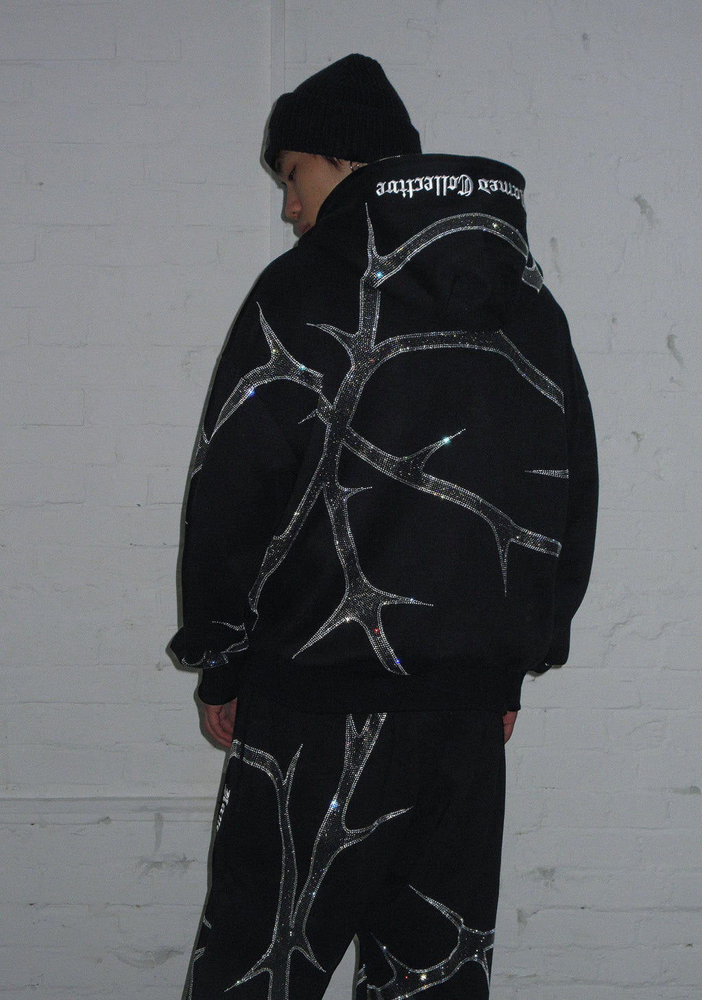 THORN RHINESTONE ZIP HOODIE BLACK